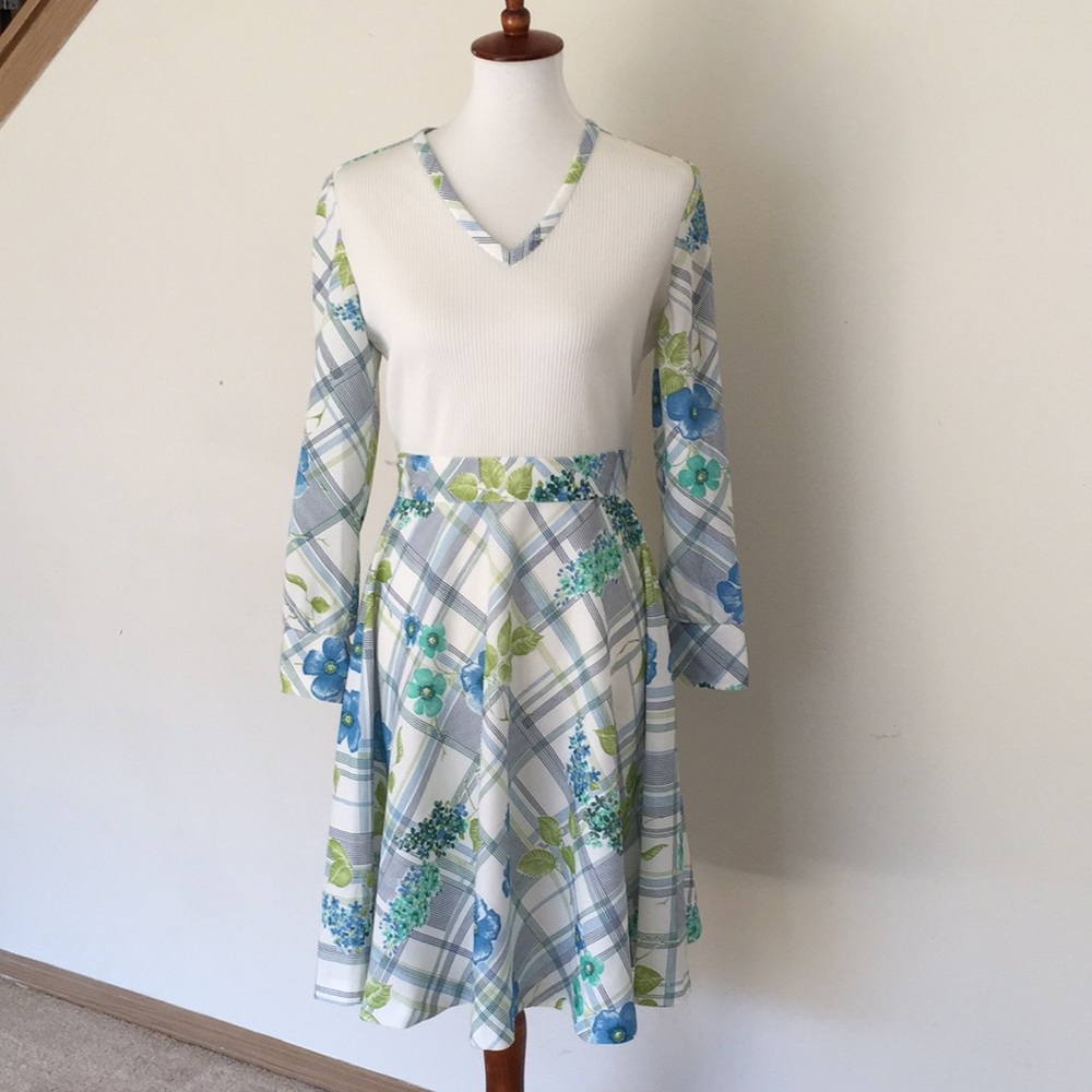 Vintage 1970's spring dress